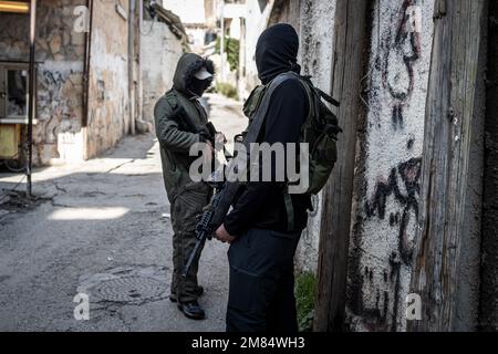 Qalandiya, Palästinensische Gebiete. 12. Januar 2023. Verwandte und