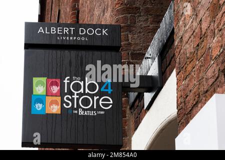 Unterschreiben Sie für The FAB4 Store, The Beatles Story in Albert Dock, Liverpool. Stockfoto