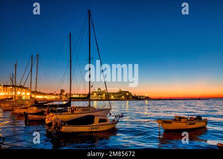 Boote im alten Hafen von Triest, Italien Stockfoto