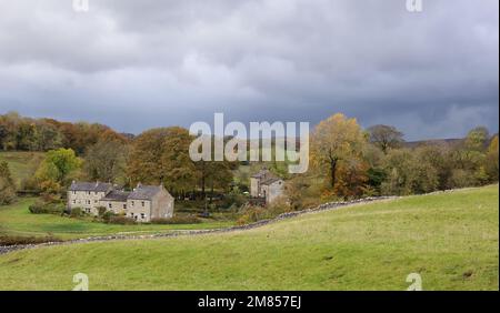 Regenwolken sammeln sich über Yorkshire Dales. Stockfoto