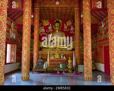 Lampang, Thailand. 22. November 2022. Wat Phra, Der Lampang Luang Tempel. Buddhistischer Tempel im Lanna-Stil. Touristenziel Nord Stockfoto