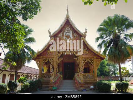 Lampang, Thailand. 22. November 2022. Wat Phra, Der Lampang Luang Tempel. Buddhistischer Tempel im Lanna-Stil. Touristenziel Nord Stockfoto
