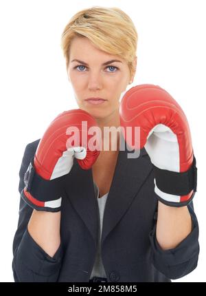 Bereit für die Herausforderung. Porträt einer jungen Frau mit Boxhandschuhen. Stockfoto