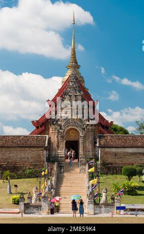 Lampang, Thailand. 22. November 2022. Wat Phra, Der Lampang Luang Tempel. Buddhistischer Tempel im Lanna-Stil. Touristenziel Nord Stockfoto