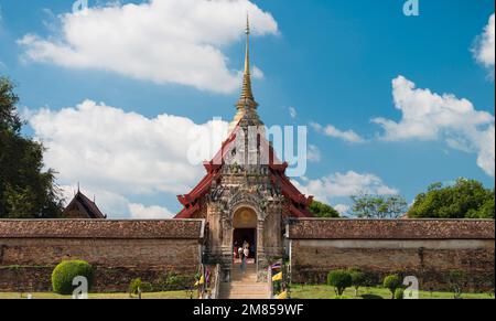 Lampang, Thailand. 22. November 2022. Wat Phra, Der Lampang Luang Tempel. Buddhistischer Tempel im Lanna-Stil. Touristenziel Nord Stockfoto