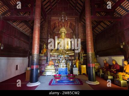Lampang, Thailand. 22. November 2022. Wat Phra, Der Lampang Luang Tempel. Buddhistischer Tempel im Lanna-Stil. Touristenziel Nord Stockfoto