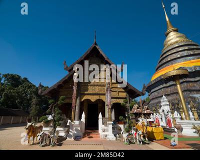 Lampang, Thailand. 22. November 2022. Wat Phra, Der Lampang Luang Tempel. Buddhistischer Tempel im Lanna-Stil. Touristenziel Nord Stockfoto