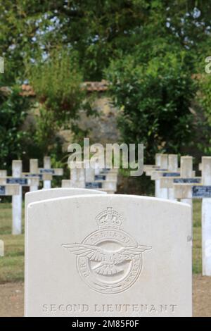 Die Royal Air Force. Die Kriegsgräber. Tombes de Guerre Commonwealth. Cimetière militaire Franz Comprenant 328 Tombes de Columériens, d'Anglais Stockfoto