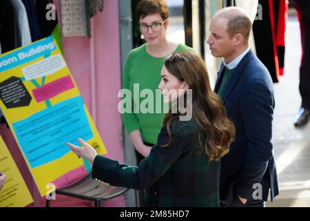 Der Prinz und die Prinzessin von Wales während eines Besuchs der Open Door-Wohltätigkeitsorganisation für psychische Gesundheit in Liverpool. Foto: Donnerstag, 12. Januar 2023. Stockfoto