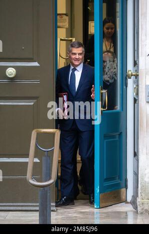 London, England, Großbritannien. 12. Januar 2023. Minister für Verkehr, MARK HARPER, wird beim Verlassen des Kabinetts gesehen. (Kreditbild: © Tayfun Salci/ZUMA Press Wire) NUR REDAKTIONELLE VERWENDUNG! Nicht für den kommerziellen GEBRAUCH! Stockfoto