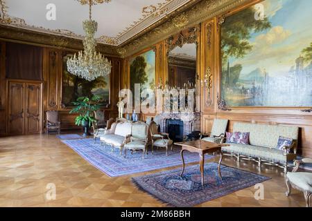 Hochberger Familienpalast Museum in Pszczyna, reichhaltiges Innenleben des Gebäudes. Stockfoto