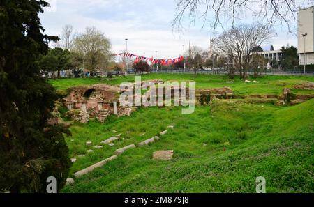 Die Ayios Polyeuktos Kirche in Istanbul, Türkei, wurde von den Byzantinern im 6. Jahrhundert erbaut. Seine Ruinen sind heute noch da. Stockfoto