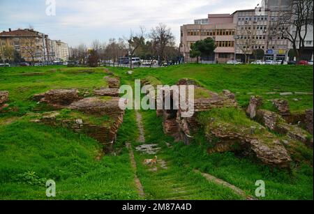 Die Ayios Polyeuktos Kirche in Istanbul, Türkei, wurde von den Byzantinern im 6. Jahrhundert erbaut. Seine Ruinen sind heute noch da. Stockfoto