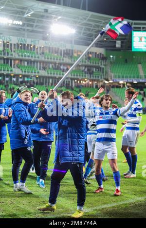 GRONINGEN, NIEDERLANDE - JANUAR 12: Spakenburger Spieler feiern während des Spiels der niederländischen TOTO KNVB Cup Runde 2 zwischen dem FC Groningen und SV Spakenburg in der Euroborg am 12. Januar 2023 in Groningen, Niederlande (Foto: Pieter van der Woude/Orange Pictures) Stockfoto