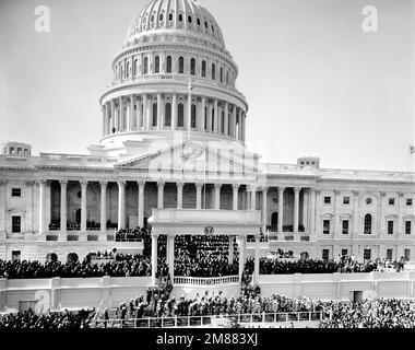 Eröffnungszeremonie der USA Präsident John F. Kennedy, Ostportico, USA Capitol Building, Washington, D.C., USA, Architect of the Capitol, 20. Januar 1961 Stockfoto