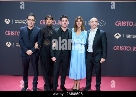 12. Januar 2023, Madrid, Madrid, Spanien: Belen Cuesta, Jaime Lorente, Daniel Ecija nimmt am 12. Januar 2023 in Madrid, Spanien, an der Premiere von â€˜Cristo y Reyâ€™ auf der Callao Cinema Teil (Kreditbild: © Jack Abuin/ZUMA Press Wire), NUR REDAKTIONELLER GEBRAUCH! Nicht für den kommerziellen GEBRAUCH! Stockfoto