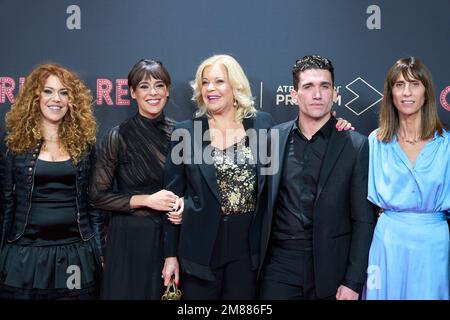 12. Januar 2023, Madrid, Madrid, Spanien: Belen Cuesta, Jaime Lorente, Daniel Ecija, Chelo Garcia Cortes, Sofia Cristo, Barbara Rey nimmt an der Premiere von â€˜Cristo y Reyâ€™ auf der Callao Cinema am 12. Januar 2023 in Madrid, Spanien Teil (Kreditbild: © Jack Abuin/ZUMA Press Wire) NUR REDAKTIONELLE VERWENDUNG! Nicht für den kommerziellen GEBRAUCH! Stockfoto