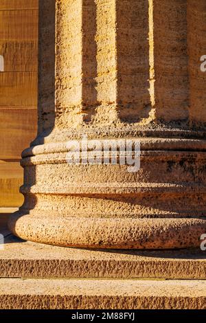 Details der Säule Greek Revival, Philadelphia Museum of Art, Philadelphia, Pennsylvania und USA Stockfoto