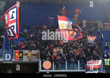 Rom, Italien. 12. Januar 2023. Genua-Fans beim Italien-Fußballspiel, Stadio Olimpico, AS Roma V Genua, 12. Januar 2022 (Foto: AllSHotLive/Sipa USA) Guthaben: SIPA USA/Alamy Live News Stockfoto