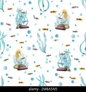 Wasserfarbenes Unterwassermuster von Seepferdchen, Neon-tetra-Fischen, Seetang auf weißem Hintergrund. Druck für Design, Hintergrund, Speisekarten, Souvenirs Stockfoto