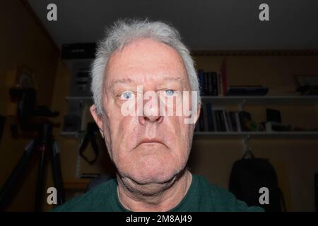 Alter Mann mit blauen Augen aus Schweden auf Nahaufnahme Stockfoto