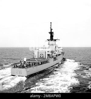 Steuerbordseite Mit Blick Auf Die Fregatte USS DOWNES FF 1070 Die steuerbordseite-mit-blick-auf-die-fregatte-uss-downes-ff-1070-die