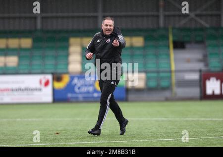 Horsham, Großbritannien. 13. Januar 2023. Scott Lindsey absolviert sein erstes Training als Manager von Crawley Town im Camping World Stadium in Horsham. Kredit: James Boardman/Alamy Live News Stockfoto