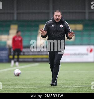 Horsham, Großbritannien. 13. Januar 2023. Scott Lindsey absolviert sein erstes Training als Manager von Crawley Town im Camping World Stadium in Horsham. Kredit: James Boardman/Alamy Live News Stockfoto