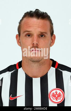 Frankfurt, Deutschland. 21. Juli 2016. ARCHIVFOTO: Alex MEIER wird am 17. Januar 2023 40, Alexander Alex Meier (Eintracht Frankfurt) Porträt, Porträt, freigestelltes Einzelbild, Einzelmotiv, Eintracht Frankfurt, Teamfoto, Teamfoto, Staffel 2016/2017, Fußball Bundesliga Staffel 2016/17, Teampräsentation, Teampräsentation, Fußball 1. Bundesliga Soccer, Liga1, saison1617. 07/21/2016 Â Guthaben: dpa/Alamy Live News Stockfoto