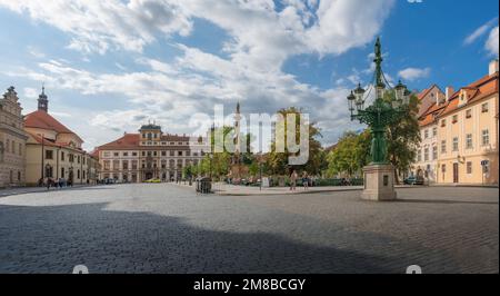 Hradcany-Platz und Marian-Pestsäule - Prag, Tschechische Republik Stockfoto