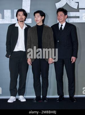 Seoul, Südkorea. 13. Januar 2023. (L bis R) südkoreanische Schauspieler Hyun bin, Kang Ki-Young und Hwang Jung-min, Pressekonferenz für die Vorführung des Films "Bargaining" in Seoul, Südkorea am 13. Januar 2023. Die Veröffentlichung ist für den 18. Januar 2023 geplant (Foto: Lee Young-ho/Sipa USA). Kredit: SIPA USA/Alamy Live News Stockfoto