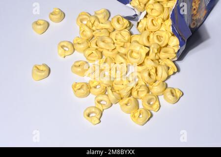 Tortellini Nusta Makro-Shot wird gekocht Stockfoto