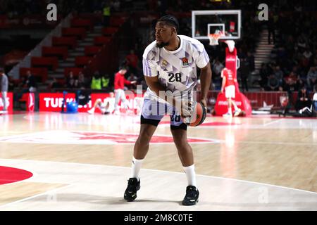 Belgrad, Serbien, 10. Januar 2023. Guerschon Yabusele von Real Madrid erwärmt sich während des EuroLeague-Spiels der Turkish Airlines 2022/2023 zwischen Crvena Zvezda mts Belgrad gegen Real Madrid in der Aleksandar Nikolic Hall in Belgrad, Serbien. 10. Januar 2023. Kredit: Nikola Krstic/Alamy Stockfoto