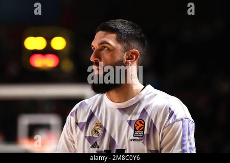 Belgrad, Serbien, 10. Januar 2023. Vincent Poirier von Real Madrid reagiert während des EuroLeague-Spiels der Turkish Airlines 2022/2023 zwischen Crvena Zvezda mts Belgrad gegen Real Madrid in der Aleksandar Nikolic Hall in Belgrad, Serbien. 10. Januar 2023. Kredit: Nikola Krstic/Alamy Stockfoto