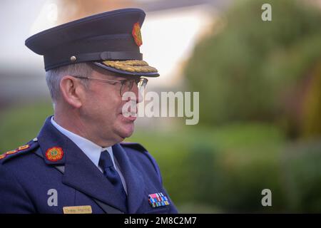 Templemore, Tipperary, Irland, 13. Januar 2023. Garda Commissioner Drew Harris spricht vor der Zeremonie für 24 Gardai mit den Medien, die als vereidigte Mitglieder einer Garda Síochána beglaubigt wurden. Kredit: Athlone Photography/Alamy Live News5 Stockfoto