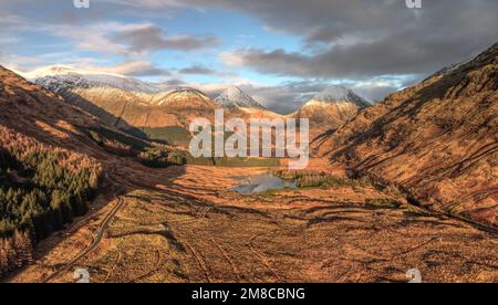 Glen Etive, schottischer Winteruntergang in den Highlands Stockfoto