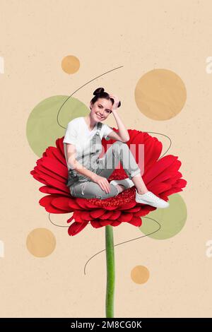 Fotocollage Kunstwerk Minimales Bild einer glücklichen charmanten Dame, die in einer großen roten Blume sitzt, isolierter Zeichnungshintergrund Stockfoto