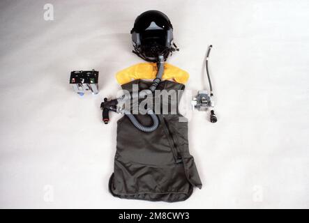 Ein Blick auf mehrere Teile der Flugausrüstung „Combat Edge“, die derzeit am Luftwaffenstützpunkt Brooks, Texas, entwickelt wird. Land: Unbekannt Stockfoto