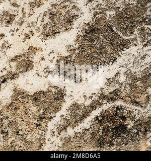 Natürlicher rauer Stein Hintergrund Grau und Weiß hohe Auflösung. Sepia-Marmor mit weißen Adern. Natürliches Granitmuster für den Hintergrund. Steinplatten-Fliesen Stockfoto