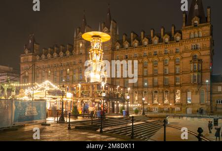 Das North Western Hotel, Lime Street, Liverpool. Dieses Bild wurde 1871 eröffnet und im Dezember 2022 aufgenommen. Stockfoto