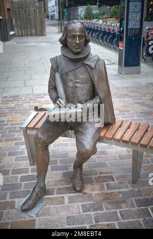 Shakespeare Statue New Inn Yard, Stockfoto