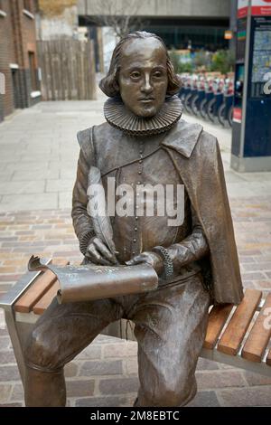 Shakespeare Statue New Inn Yard, Stockfoto