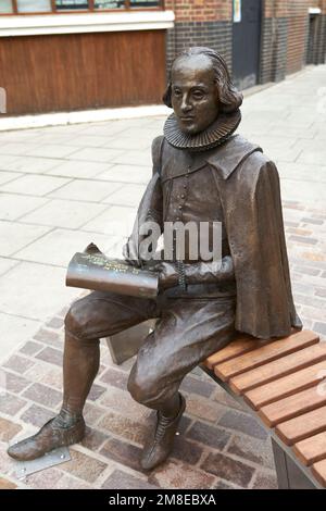 Shakespeare Statue New Inn Yard, Stockfoto