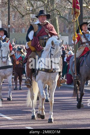 Charles I. Royalist Nachstellung entlang der Mall London Stockfoto