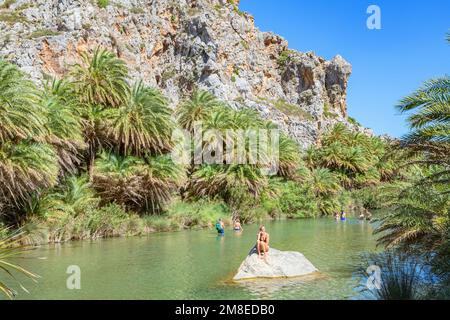 Blick auf den Fluss Megalopotamos und Preveli Palmenwald, Rethymno, Kreta, griechische Inseln, Griechenland Stockfoto