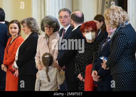 Bukarest, Rumänien - 13. Januar 2023: Luca Niculescu Staatssekretär im Außenministerium bei der Dekorationszeremonie für Persönlichkeiten Stockfoto