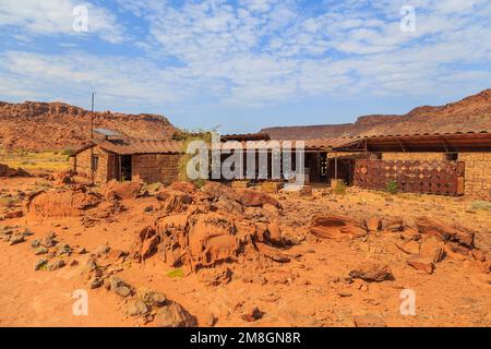 Twyfelfontein, Damaraland, Namibia - 05. Oktober 2018: Twyfelfontein, Ort alter Felsstiche in der Kunene-Region im Nordwesten Namibias. Pr Stockfoto