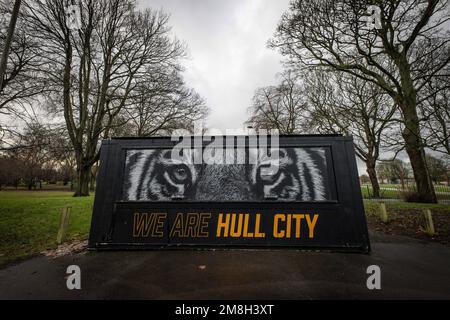 Hull, UK. 14. Januar 2023. Wandbild „We are Hull City“ vor dem MKM-Stadion während des Sky Bet Championship-Spiels Hull City vs Huddersfield Town im MKM-Stadion, Hull, Vereinigtes Königreich, 14. Januar 2023 (Foto von Mark Cosgrove/News Images) in Hull, Vereinigtes Königreich, 1/14/2023. (Foto: Mark Cosgrove/News Images/Sipa USA) Guthaben: SIPA USA/Alamy Live News Stockfoto