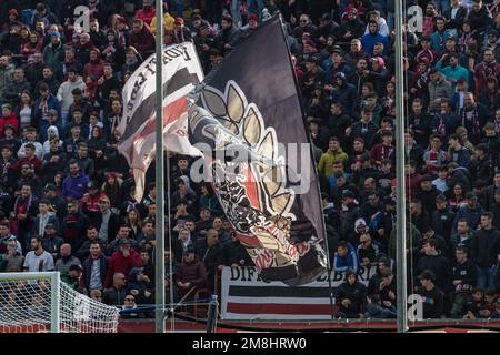 Reggio Calabria, Italien. 14. Januar 2023. Fans von Reggina während Reggina 1914 gegen SPAL, italienisches Fußballspiel Serie B in Reggio Calabria, Italien, Januar 14 2023 Kredit: Independent Photo Agency/Alamy Live News Stockfoto