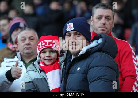 Middlesbrough, Großbritannien. 14. Januar 2023. Middlesbrough-Fans vor dem Sky Bet Championship-Spiel Middlesbrough vs Millwall im Riverside Stadium, Middlesbrough, Großbritannien, 14. Januar 2023 (Foto von James Heaton/News Images) in Middlesbrough, Großbritannien, 1/14/2023. (Foto: James Heaton/News Images/Sipa USA) Guthaben: SIPA USA/Alamy Live News Stockfoto